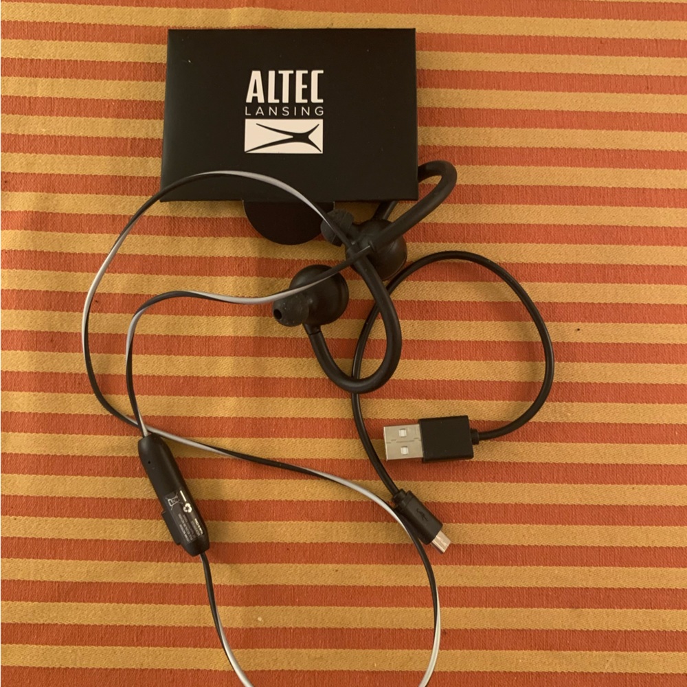 Altec Lansing MZX890 -BLKM Run Bluetooth Earbuds